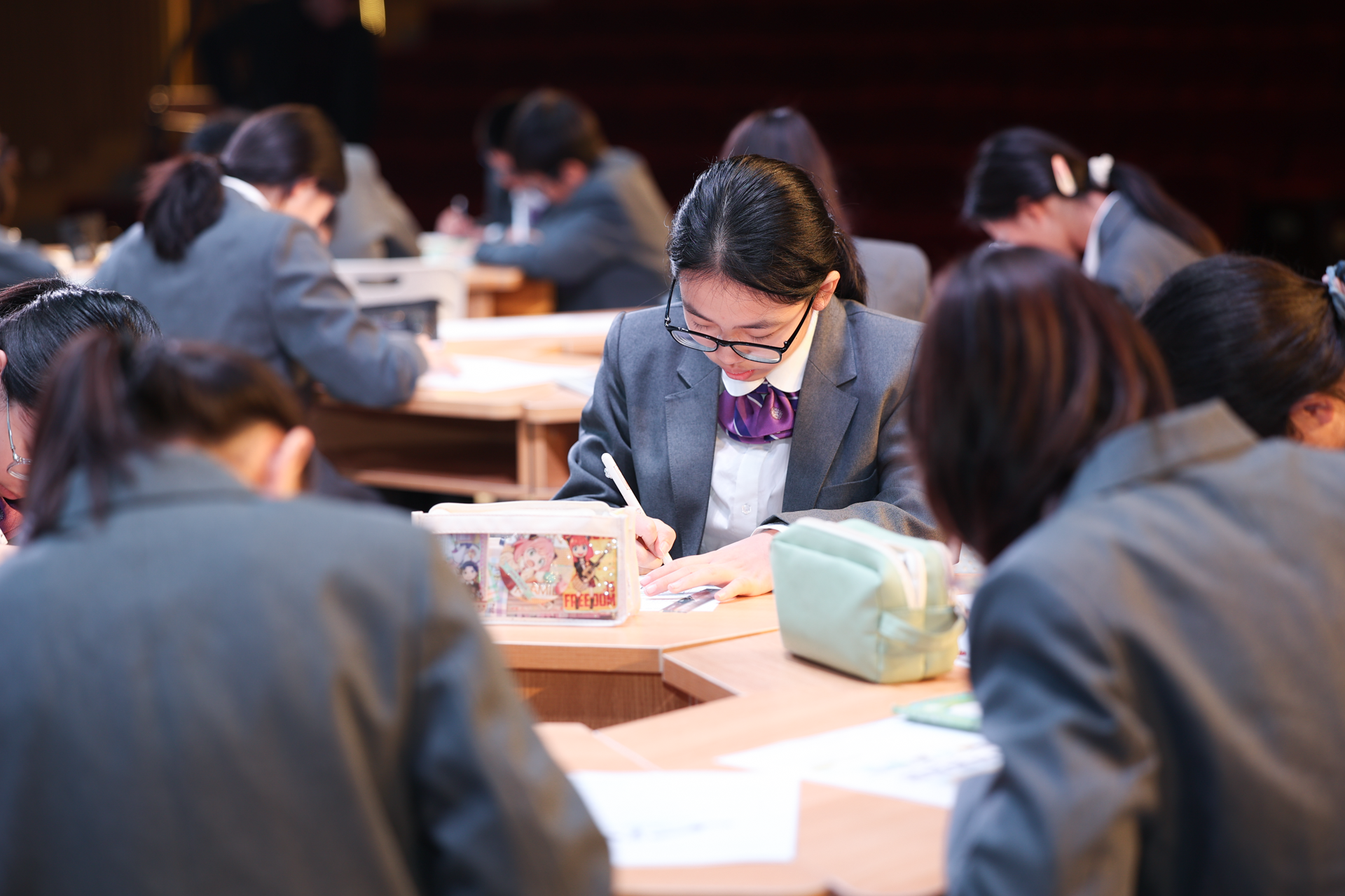 学生4.png