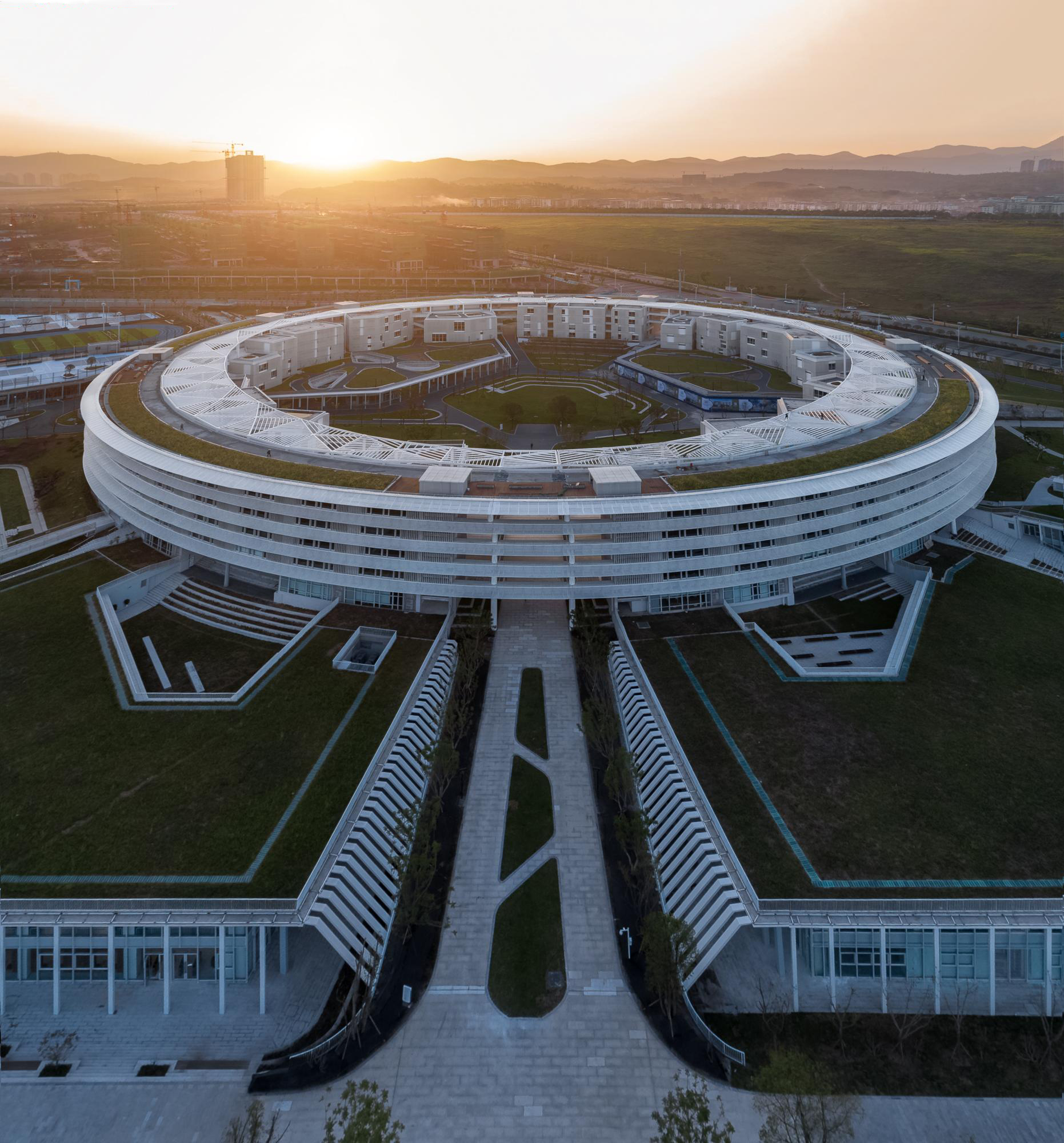 学校简介 - 重庆市南开两江中学校